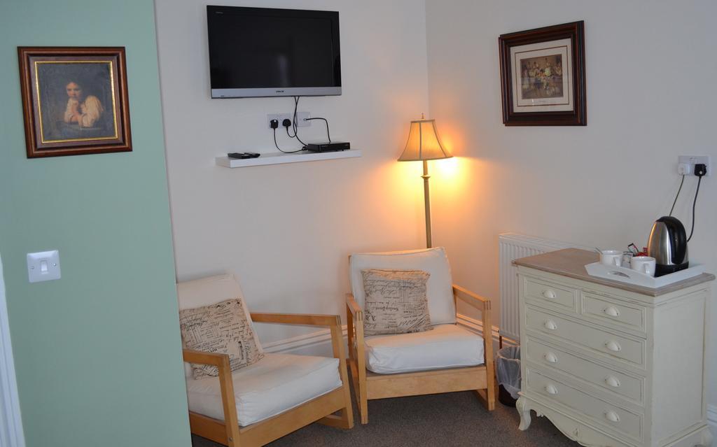 Corra Lynn Bed & Breakfast Whitby Bagian luar foto