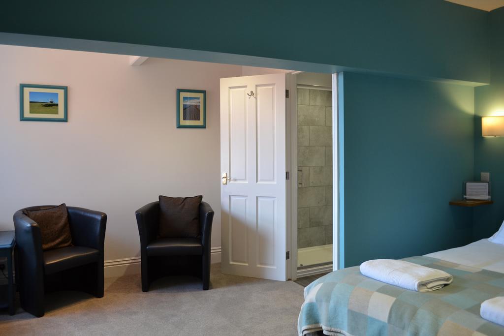 Corra Lynn Bed & Breakfast Whitby Bagian luar foto