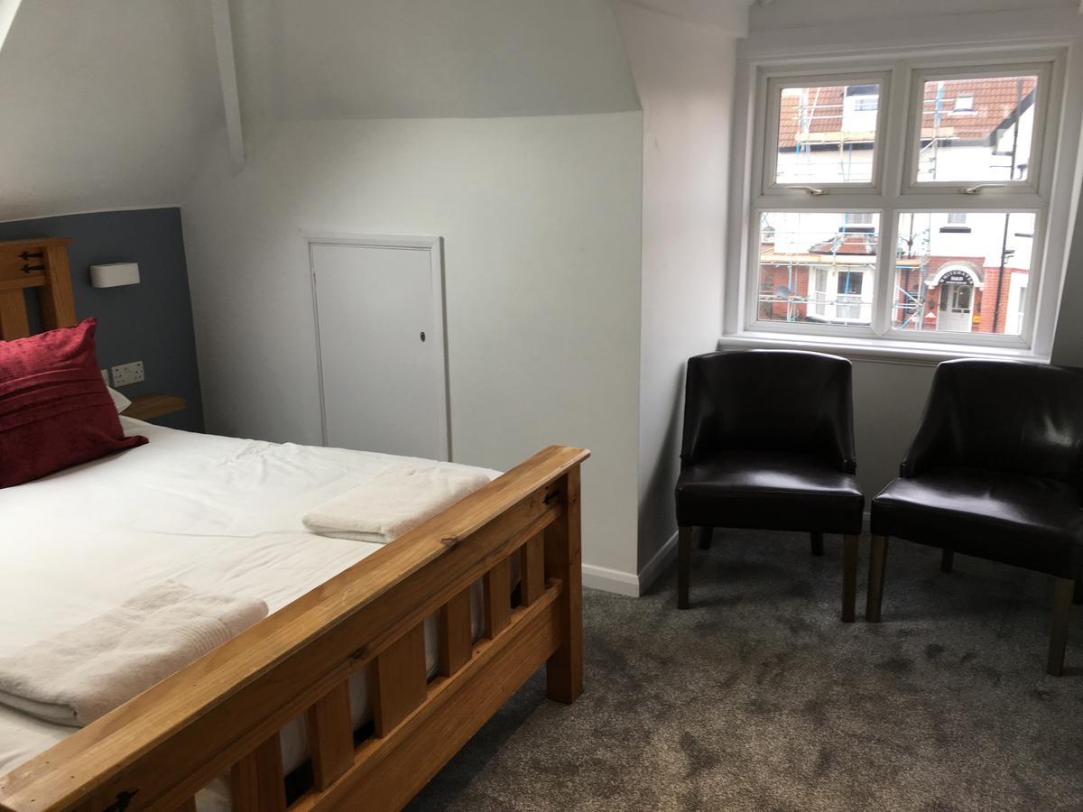 Corra Lynn Bed & Breakfast Whitby Bagian luar foto