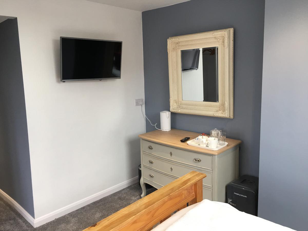 Corra Lynn Bed & Breakfast Whitby Bagian luar foto